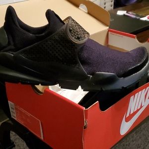 Nike sock Dart